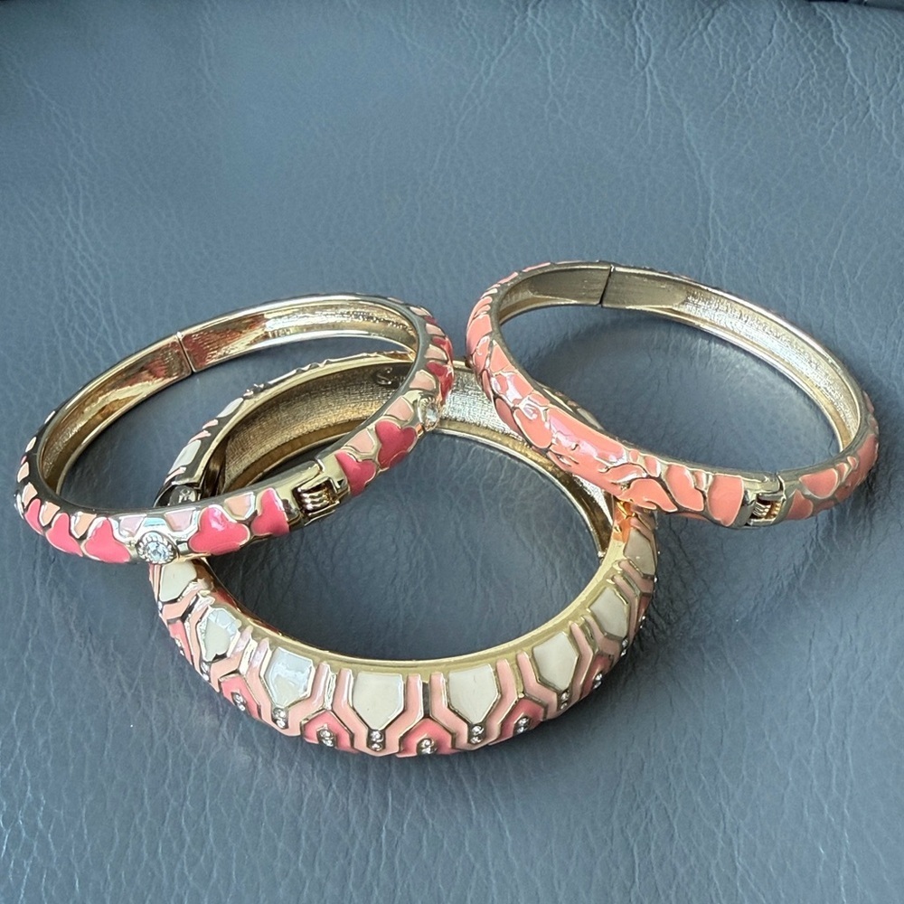 ✨Sequin Set of 3 Sea-Inspired Crystal Bracelets – Gold, beige& Coral 🪸 Tones✨